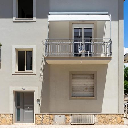 B&B Sperlonga Bagian luar foto