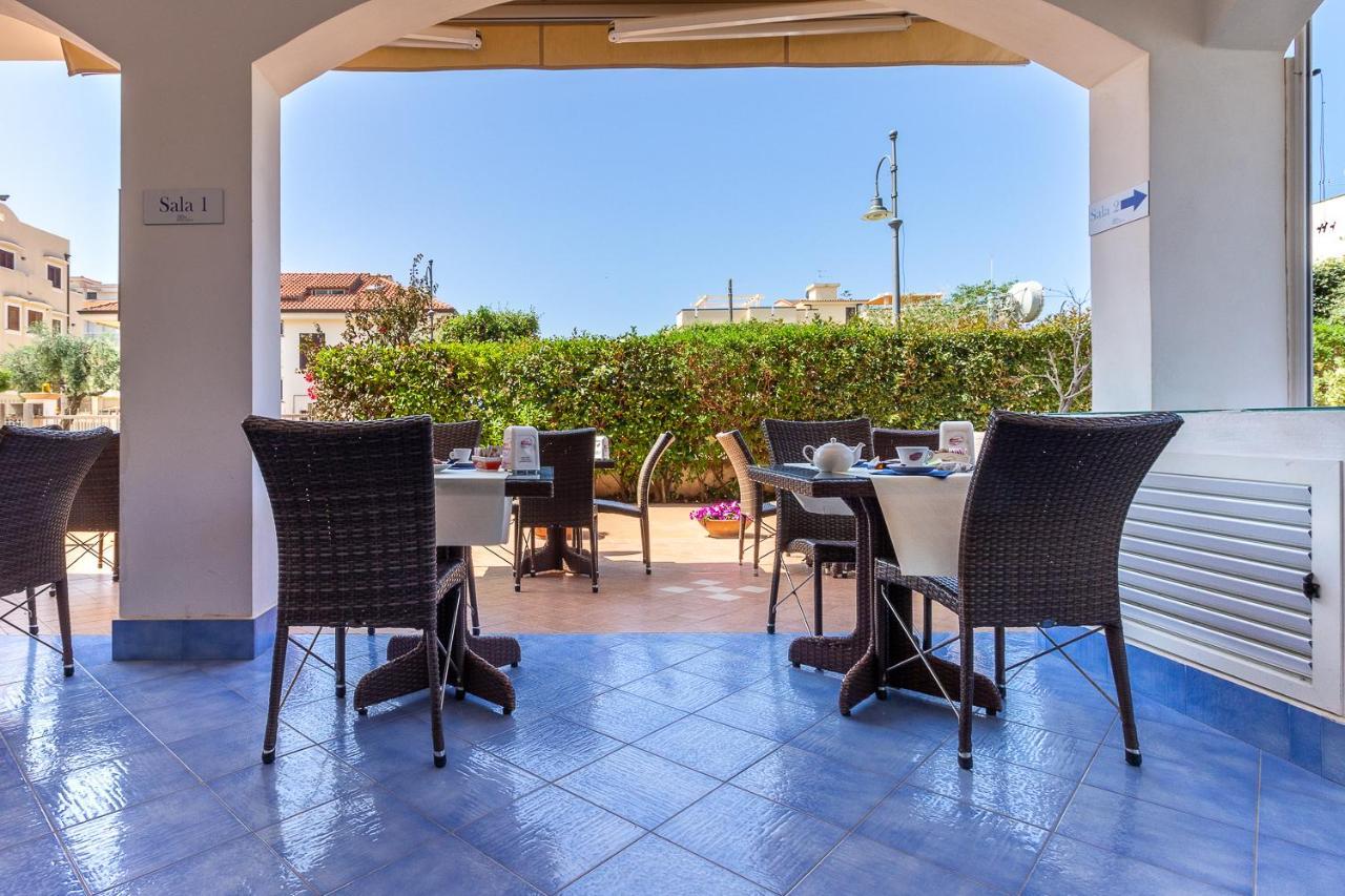 B&B Sperlonga Bagian luar foto
