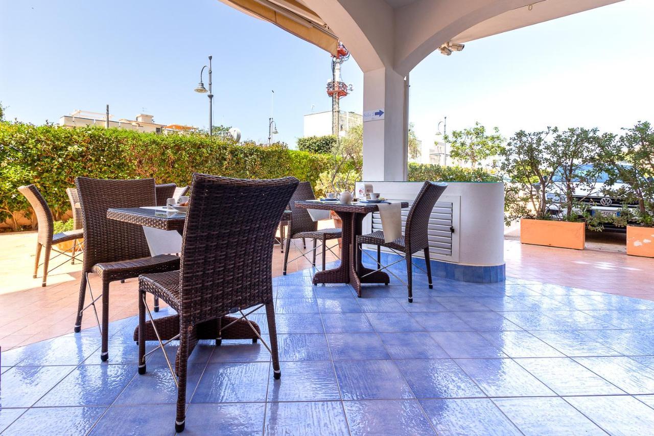B&B Sperlonga Bagian luar foto