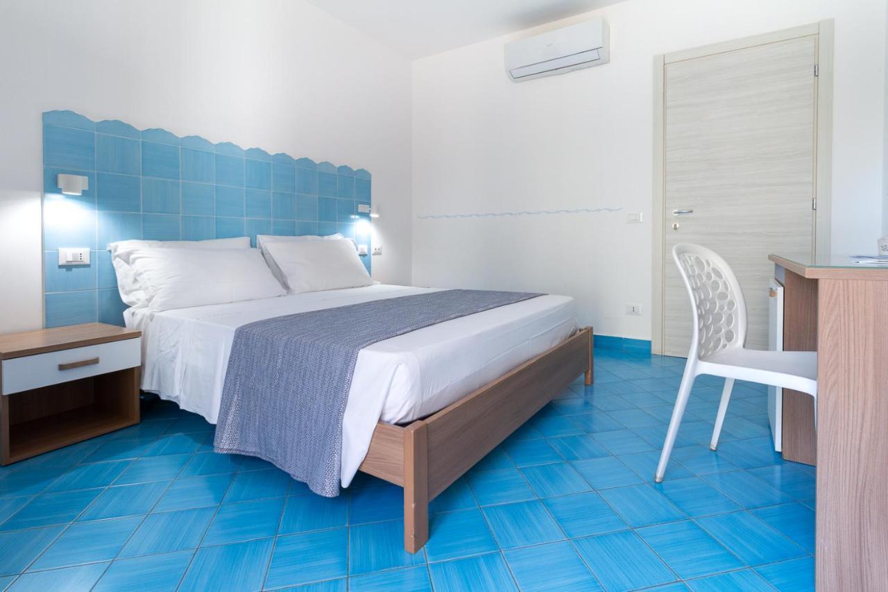 B&B Sperlonga Bagian luar foto