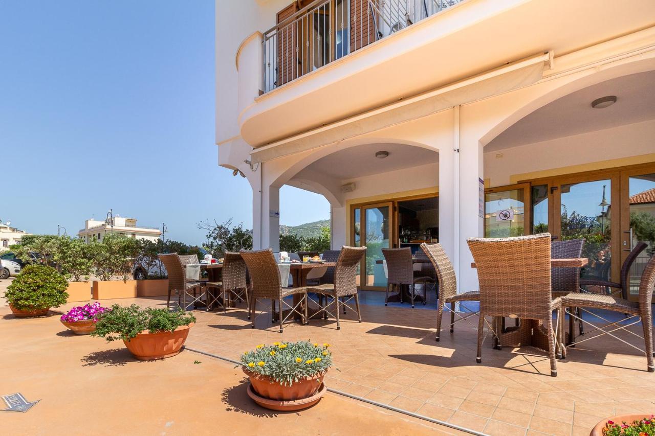 B&B Sperlonga Bagian luar foto