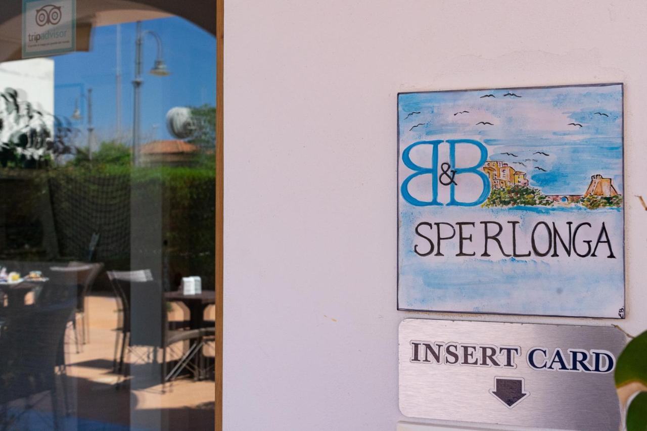 B&B Sperlonga Bagian luar foto