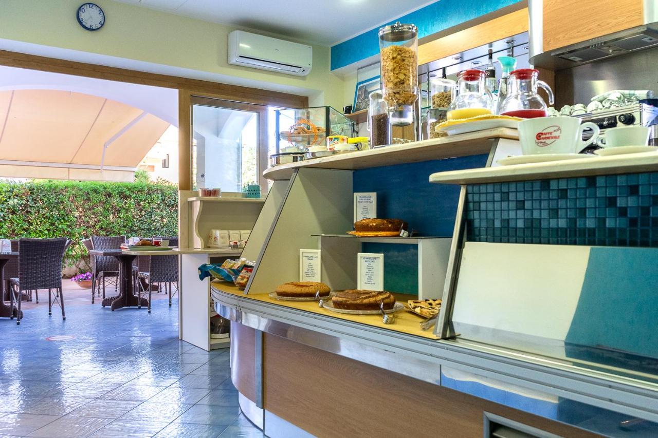 B&B Sperlonga Bagian luar foto