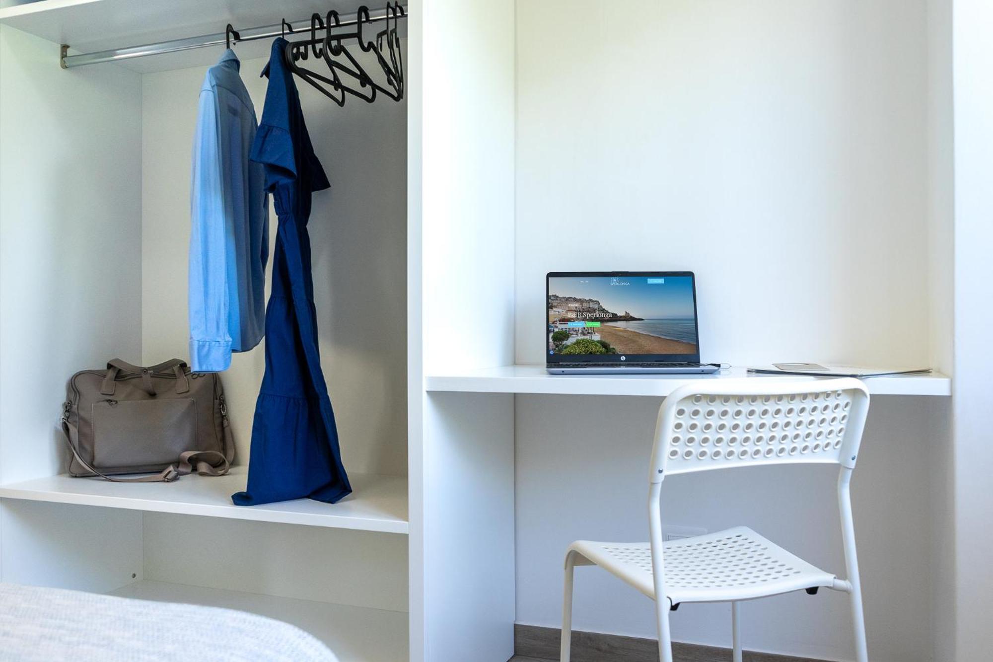 B&B Sperlonga Bagian luar foto